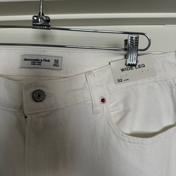 Abercrombie and Fitch High Rise Wide Leg Jean white size 32 long NWT - Picture 10 of 13